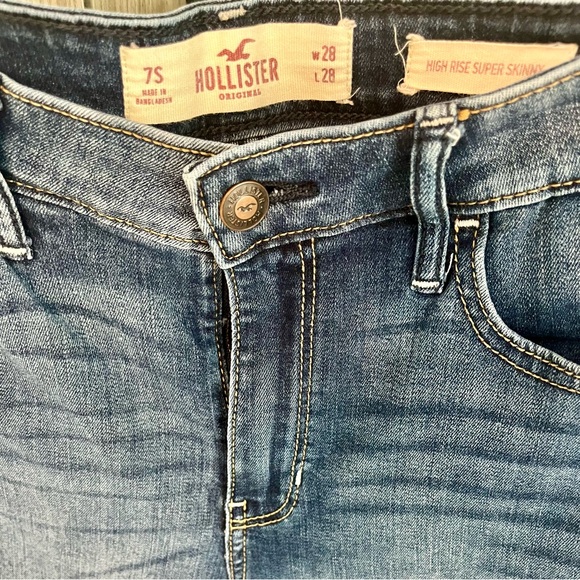 Hollister High Rise Super Skinny Jeans - Picture 3 of 4